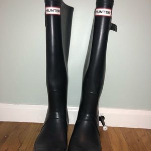Navy Hunter Rain Boots Size 7